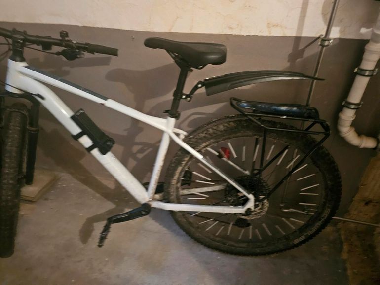 Used CUBE ACID 2022 2022 Mountainbike, White, 27.5, 29 — image 12 of 13
