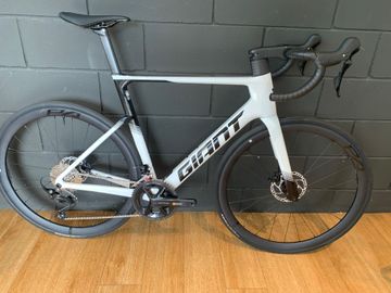 Used Giant Propel Advanced 2 2026 2026 Road & Gravel, White — image 1 of 11