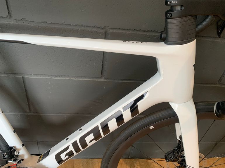 Used Giant Propel Advanced 2 2026 2026 Road & Gravel, White — image 10 of 11
