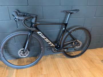 Used Giant Propel Advanced 2 2025 2025 Road & Gravel, Black — image 2 of 9