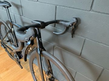 Used Giant Propel Advanced 2 2025 2025 Road & Gravel, Black — image 5 of 9
