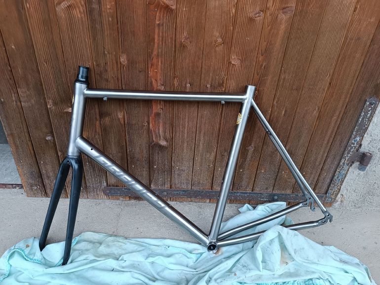 Używany Grade 9 Custom Frameset 2020 Road & Gravel — zdjęcie 4 z 6