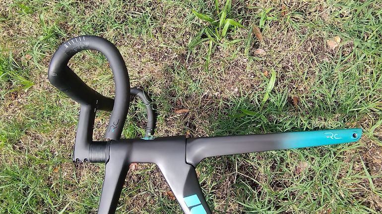 Brugt Bianchi Specialissima RC Durace Di2 2025 Frameset 2025 Road & Gravel — billede 9 af 12