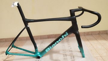 Brugt Bianchi Specialissima RC Durace Di2 2025 Frameset 2025 Road & Gravel — billede 1 af 12