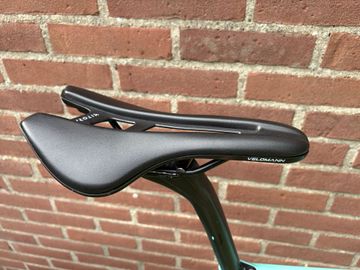 Used Bianchi Specialissima Shimano 105 Di2 2022 Road & Gravel, Green — image 7 of 16