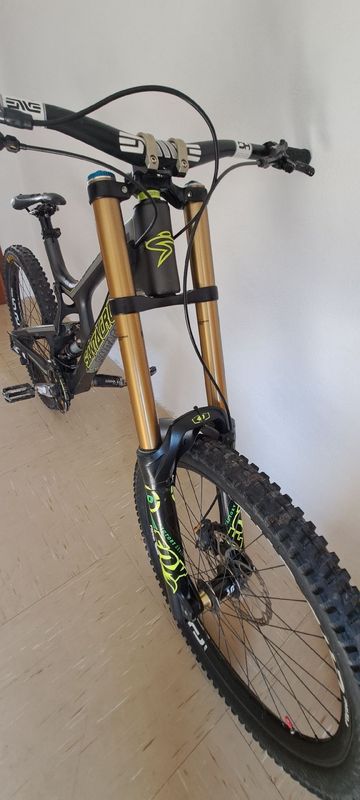 Used Santacruz Custom Shimano Saint 2015 Mountainbike, Black — image 6 of 9