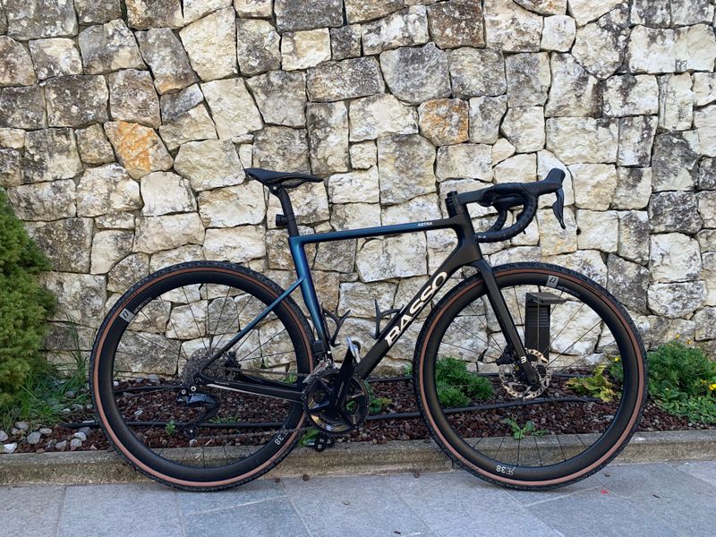 Used Basso Astra 2024 Road & Gravel