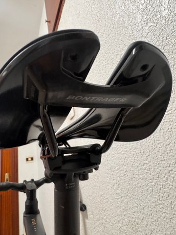 Orbea ORCA M30i 2024 2024 Road & Gravel usato, Bianco — immagine 7 di 8