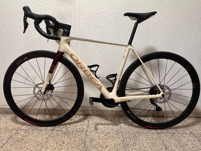 Orbea ORCA M30i 2024 2024 Road & Gravel usato, Bianco — immagine 2 di 8