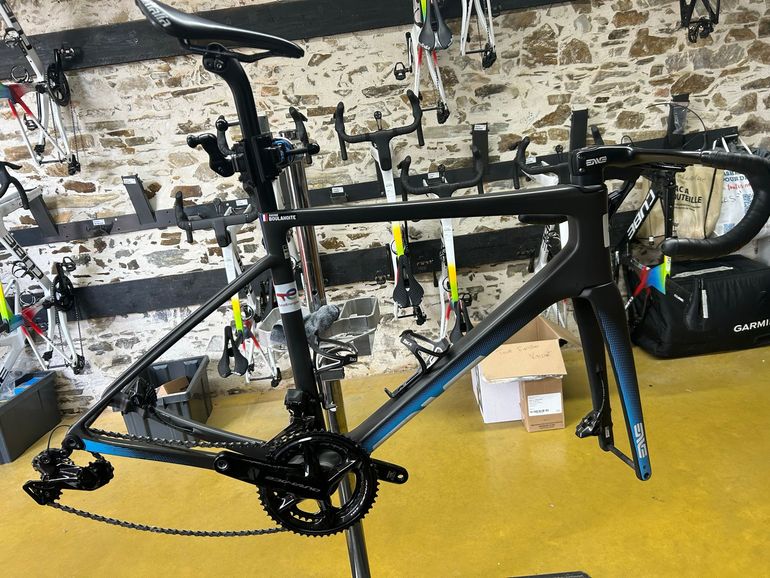 Used Enve Melee PRO RED 2025 Frameset 2025 Road & Gravel, Light Gray — image 4 of 4