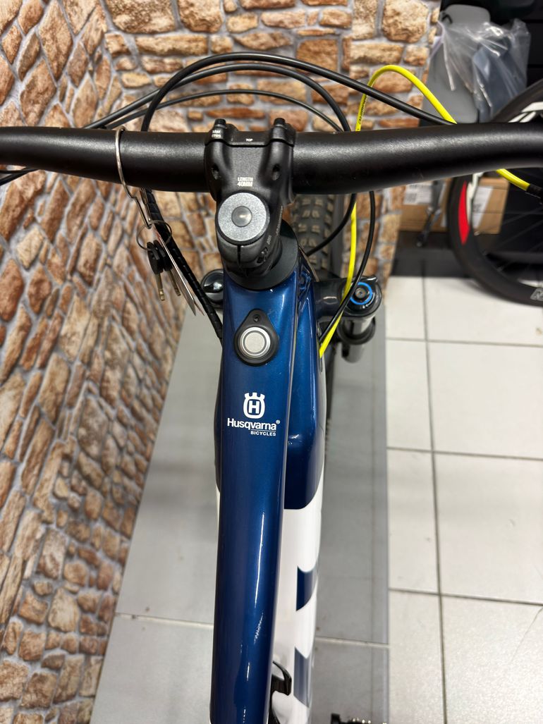 Used Husqvarna Mc5 2021 2021 Mountainbike, White — image 5 of 10
