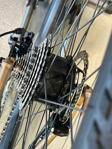 GT EGrade Shimano GRX 2024 Road & Gravel de segunda mano, Gris claro — imagen 7 de 9