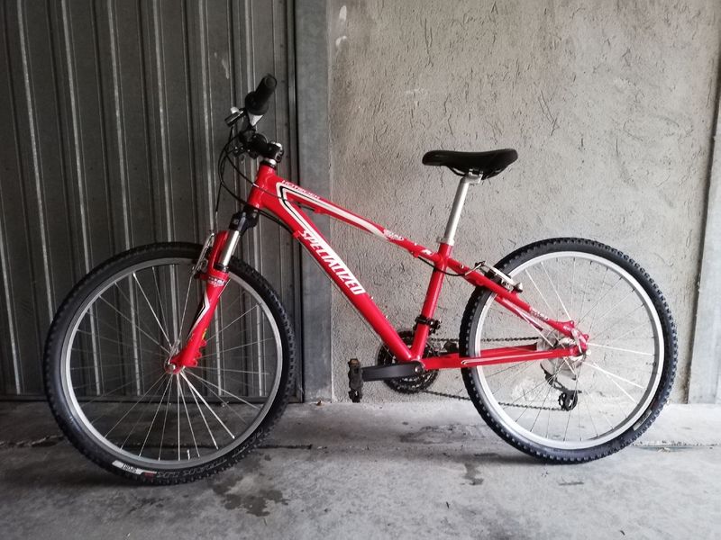 Specialized Hotrock A1 FS 24 Boys 2012 2012 Kids & Youth usato