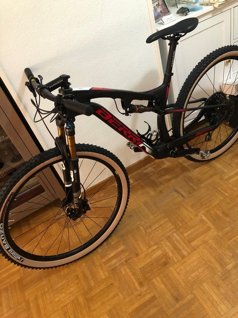 Berria MAKO 2020 2020 Mountainbike usato, Nero — immagine 2 di 3
