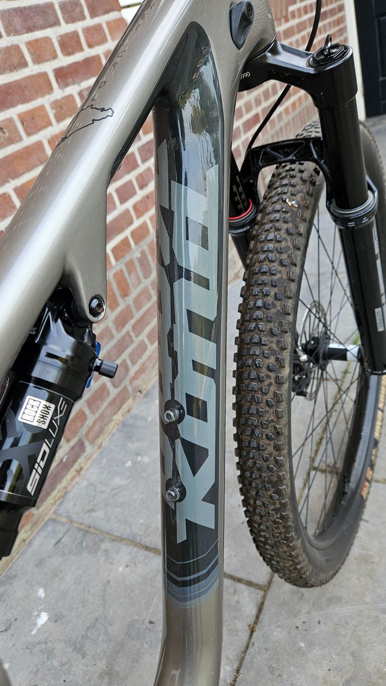 Used Kona Hei Hei CR/DL 2024 2024 Mountainbike, Light Gray, 29 — image 6 of 15
