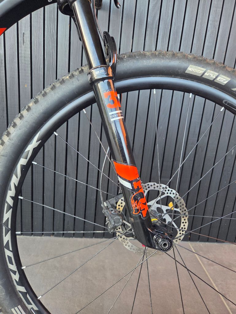Käytetty Orbea Oiz Shimano Deore XT 2018 Mountainbike — kuva 18 / 26