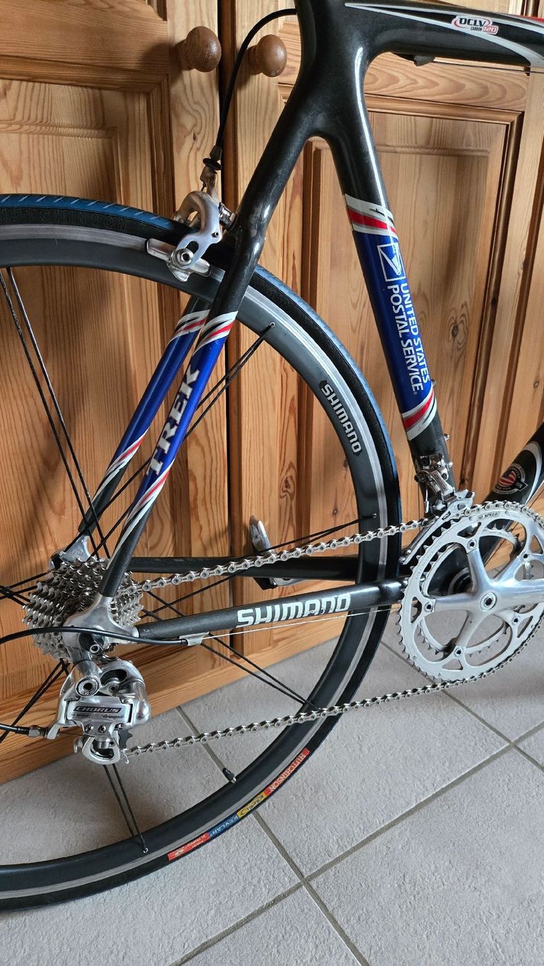 Używany Trek US Postal livery - OCLV 120 - Campagnolo Chorus 10 speed 2001 Road & Gravel — zdjęcie 23 z 24