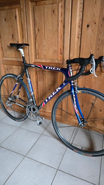 Używany Trek US Postal livery - OCLV 120 - Campagnolo Chorus 10 speed 2001 Road & Gravel — zdjęcie 2 z 24