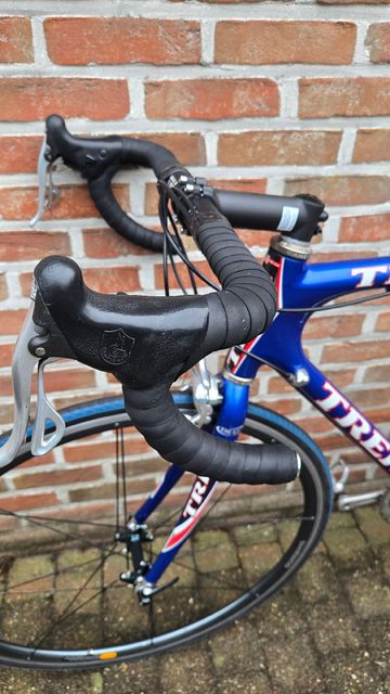 Używany Trek US Postal livery - OCLV 120 - Campagnolo Chorus 10 speed 2001 Road & Gravel — zdjęcie 18 z 24