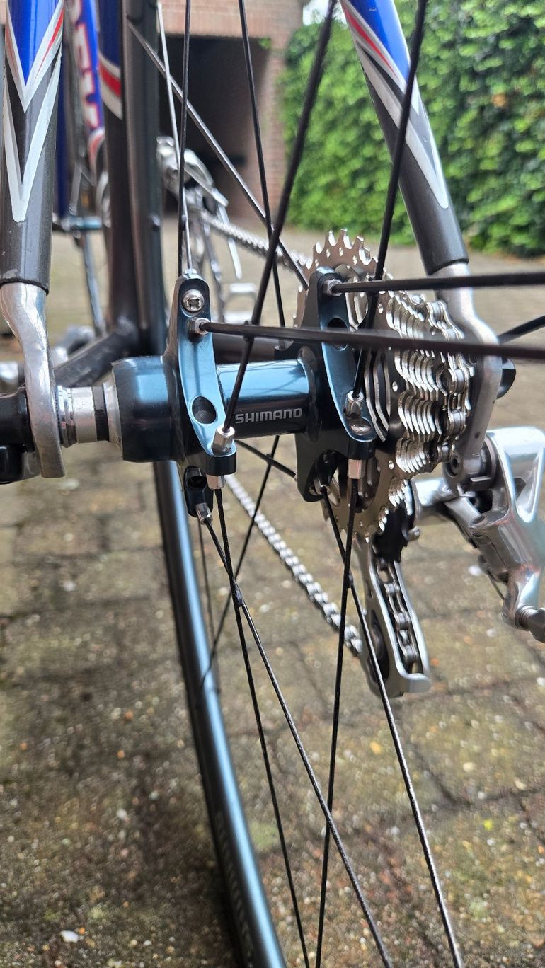 Używany Trek US Postal livery - OCLV 120 - Campagnolo Chorus 10 speed 2001 Road & Gravel — zdjęcie 8 z 24