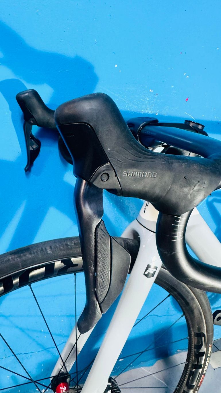 Brugt Focus IZALCO MAX 9.8 2024 2024 Road & Gravel — billede 10 af 13