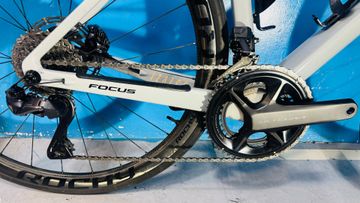 Brugt Focus IZALCO MAX 9.8 2024 2024 Road & Gravel — billede 3 af 13