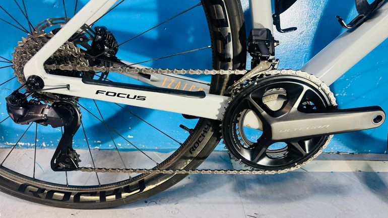 Brugt Focus IZALCO MAX 9.8 2024 2024 Road & Gravel — billede 3 af 13