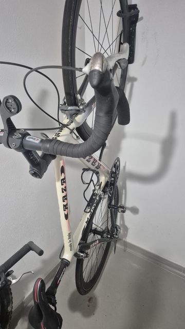 Used Maza 2010 Road & Gravel, White — image 3 of 6