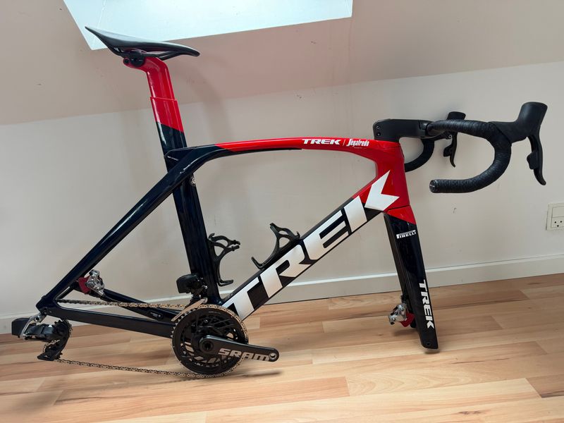 Used Trek Madone SLR 9 AXS Gen 6 2021 2021 Road & Gravel