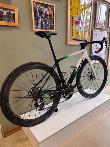 Brugt Giant Tcr SRAM Red eTap AXS 2026 Road & Gravel — billede 3 af 4