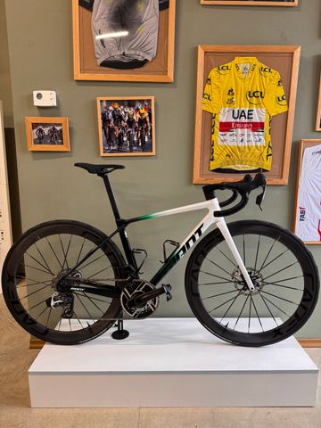 Brugt Giant Tcr SRAM Red eTap AXS 2026 Road & Gravel — billede 1 af 4