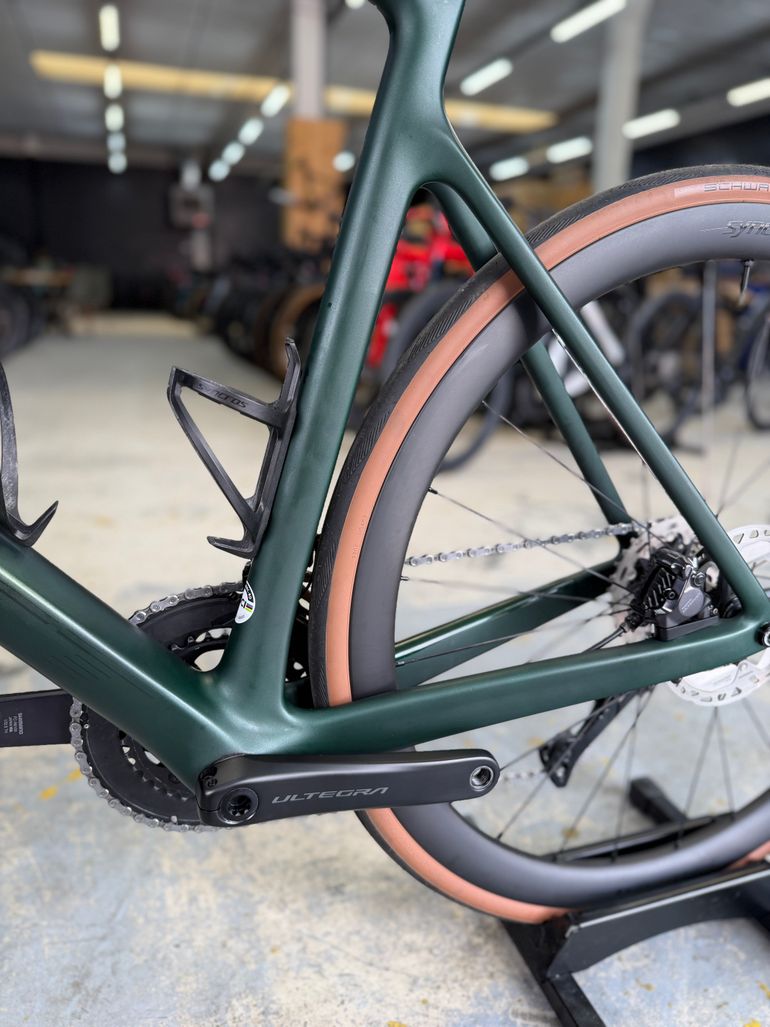Brugt Scott Addict RC 15 2023 2023 Road & Gravel — billede 23 af 24