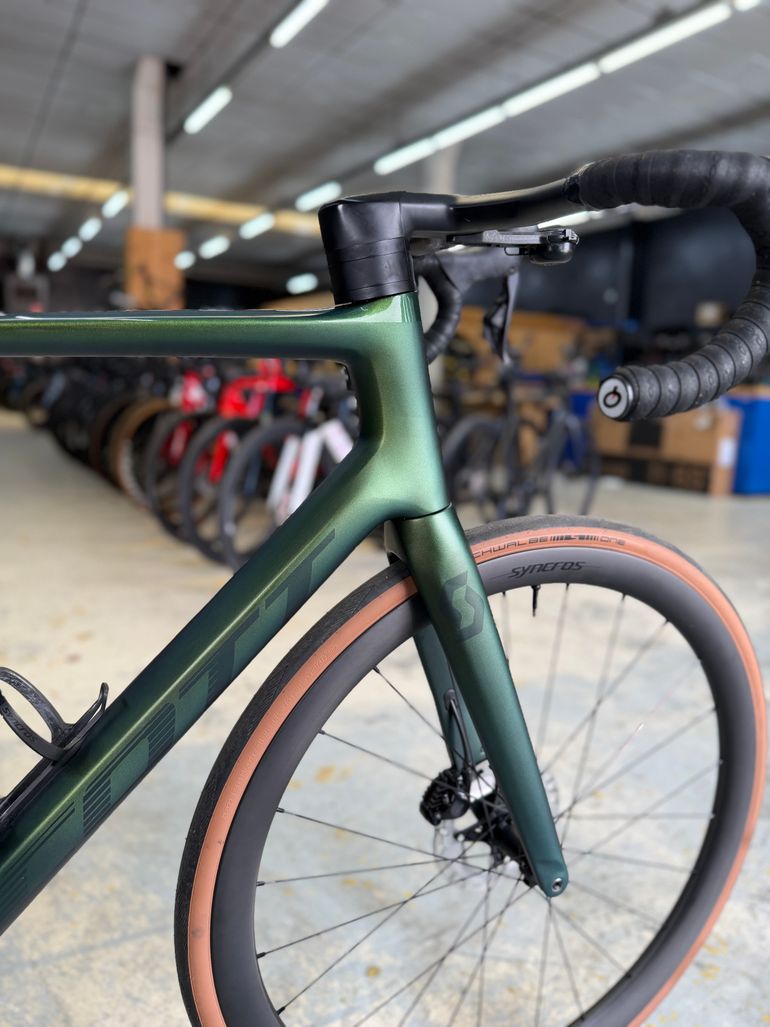Brugt Scott Addict RC 15 2023 2023 Road & Gravel — billede 9 af 24