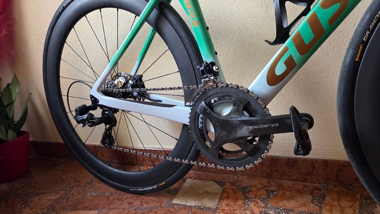 Gusto Custom Campagnolo Record 2025 Road & Gravel de segunda mano, Verde — imagen 2 de 5