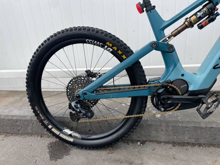 Used Canyon Spectral:ON CF 9 2023 2023 Mountainbike, Blue, 29, 27.5 — image 2 of 11