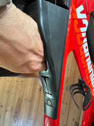 Used Diamondback Andean SRAM Red eTap triatlon 2019 Road & Gravel, Red — image 11 of 12