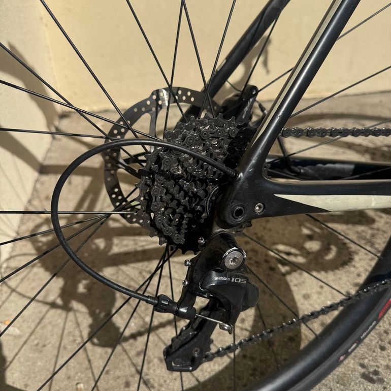 Specialized Roubaix Sport 2019 2019 Road & Gravel usato, Nero — immagine 7 di 7