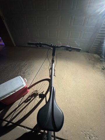 Used Trek Custom Urban, Light Gray — image 4 of 5