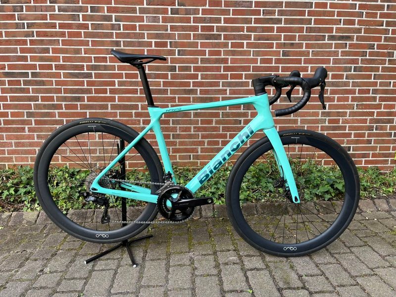 Used Bianchi Infinito, 2025 2025 Road & Gravel