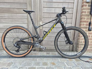 Used Scott Spark RC Team Issue 2023 2023 Mountainbike, Black, 29 — image 2 of 5