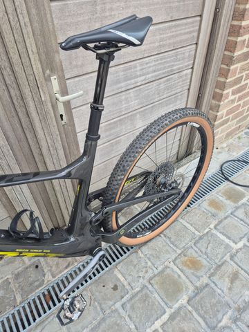 Used Scott Spark RC Team Issue 2023 2023 Mountainbike, Black, 29 — image 3 of 5