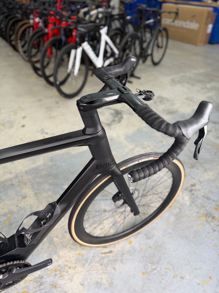 Used BMC Timemachine ROAD 01 THREE 2021 2021 Road & Gravel, Black — image 8 of 24