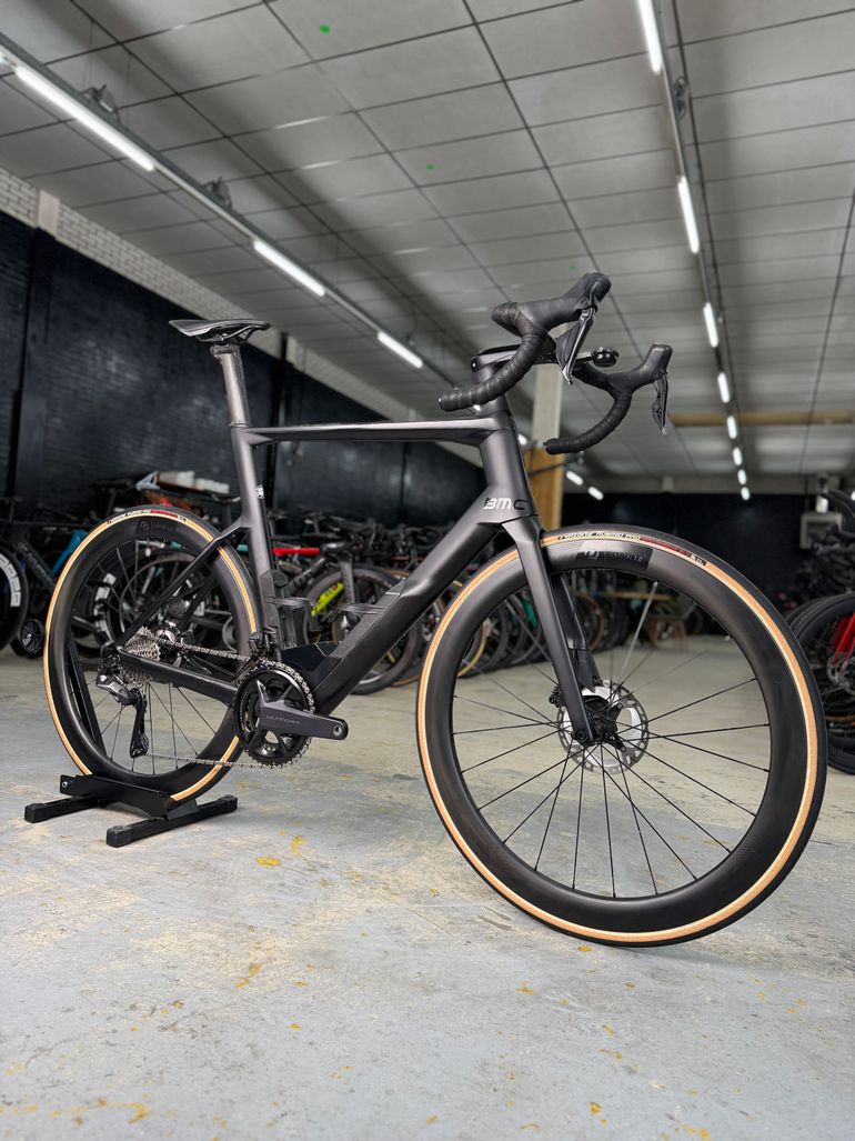 Used BMC Timemachine ROAD 01 THREE 2021 2021 Road & Gravel, Black — image 2 of 24