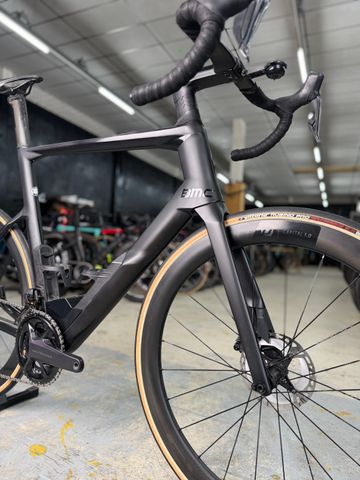 Used BMC Timemachine ROAD 01 THREE 2021 2021 Road & Gravel, Black — image 4 of 24