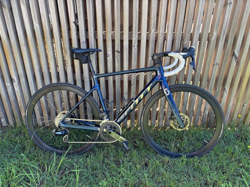 Tweedehands Scott Addict 10 2024 2024 Road & Gravel