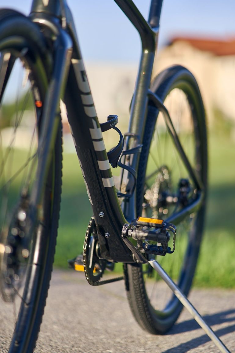 Used Giant Revolt, Advanced 1 2022 2022 Road & Gravel, Green — image 14 of 16