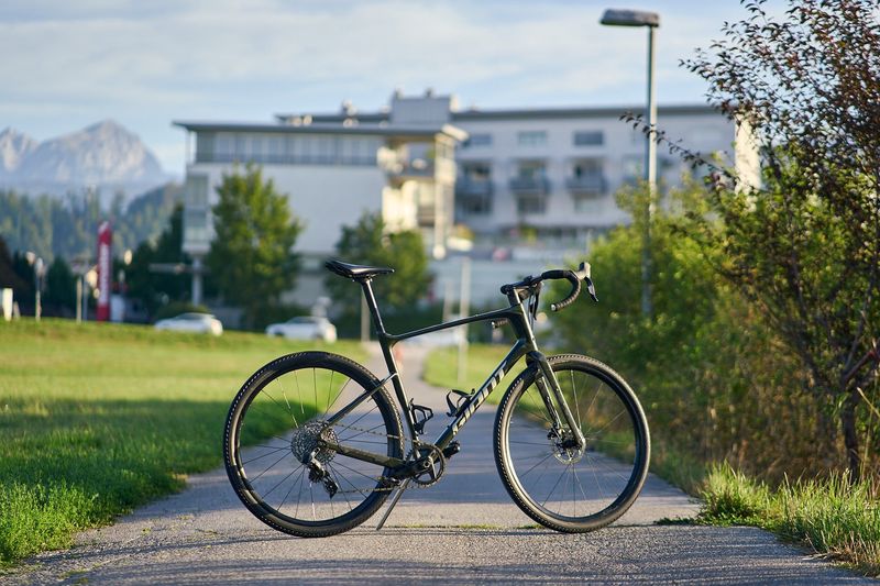 Used Giant Revolt, Advanced 1 2022 2022 Road & Gravel