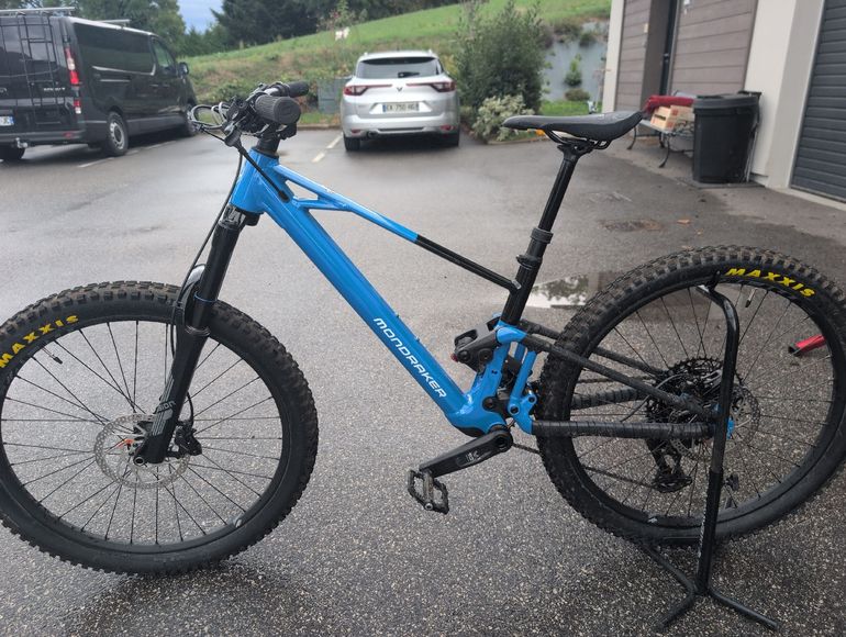 Used Mondraker F-TRICK 2026 Youth, Blue — image 2 of 3