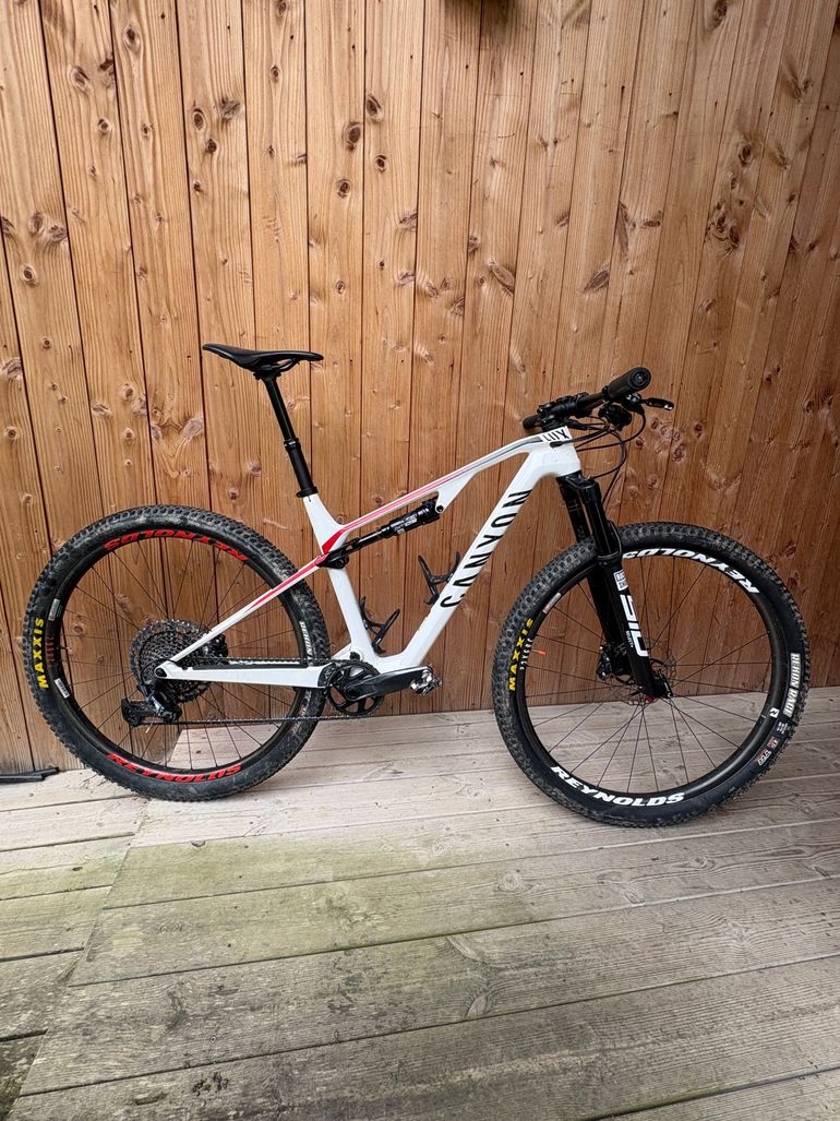 Canyon Lux CF 8 2021 2021 Mountainbike de segunda mano, Blanco — imagen 1 de 7