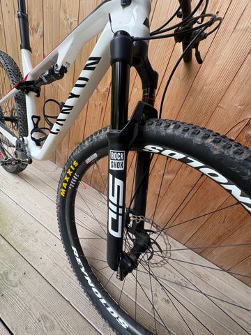 Canyon Lux CF 8 2021 2021 Mountainbike de segunda mano, Blanco — imagen 3 de 7